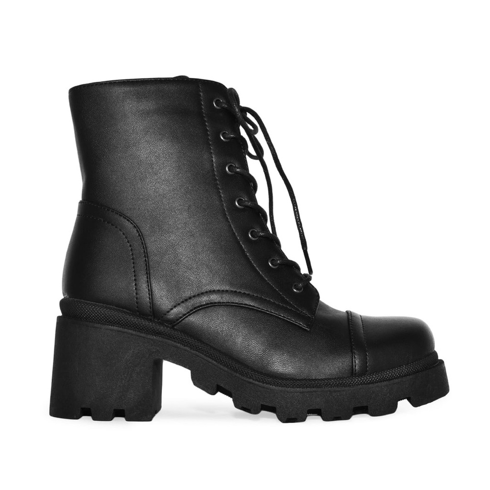 Wild Diva Black Chunky Heeled Combat Boots Lace Up Fall Winter Shoe Boots